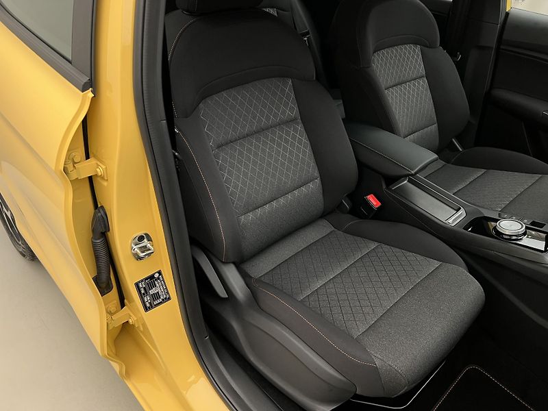 MG MG3 1.5 EMOTION Hybrid+ AUT CZ  - fotka 17 z 38
