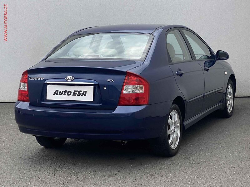 Kia Cerato (2005) 2.0i, AC - fotka 4 z 15