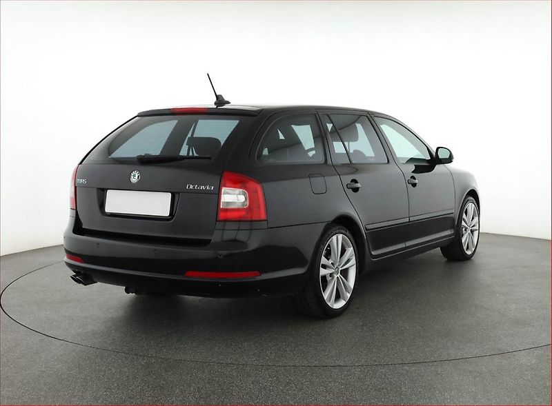 Škoda Octavia (2012) RS 2.0 TDI, Serv.kniha, Navi - fotka 5 z 17