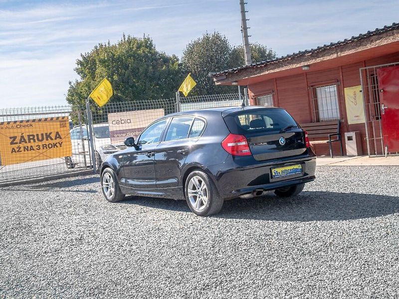 BMW Řada 1 (2010) 116i 90KW – 2x KOLA - fotka 7 z 43