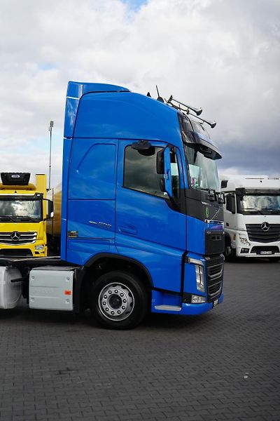 Volvo FH (2017) 500 / ACC / XL / EURO 6 / BDF  - fotka 28 z 53
