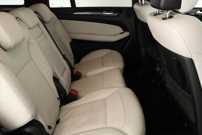 Mercedes-Benz GLS (2017) 500 4MATIC - fotka 7 z 21