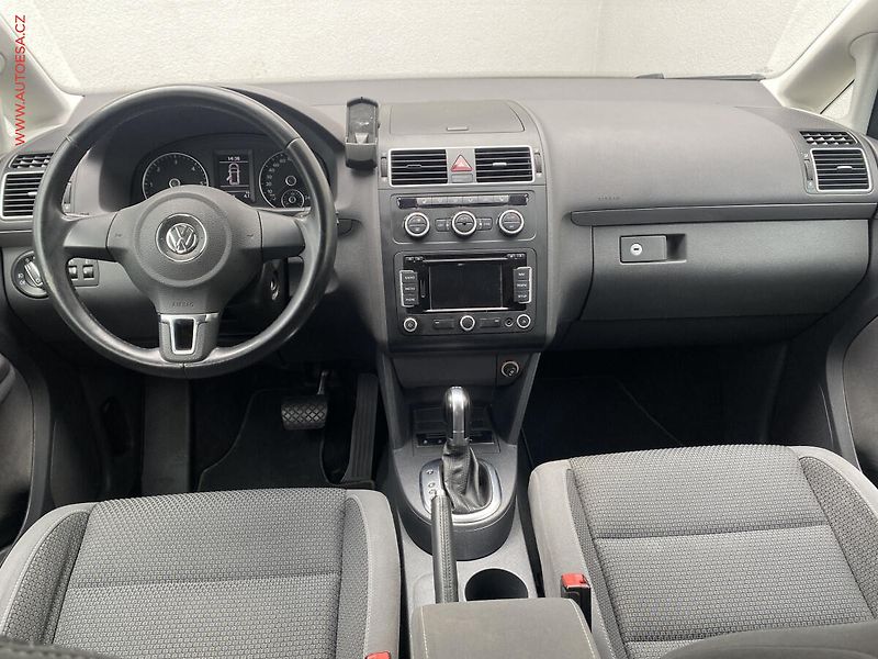 Volkswagen Touran (2013) 1.6 TDi, Comfortline, DSG - fotka 8 z 18