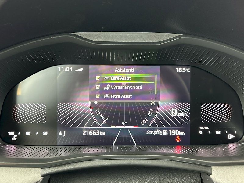 Škoda Scala (2025) 1.0TSI 85kW Top Selection - fotka 10 z 31