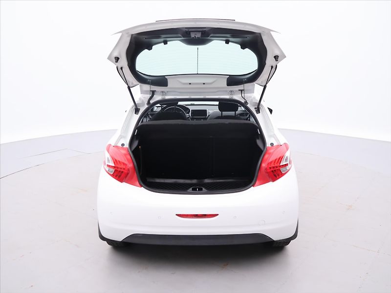 Peugeot 208 1,0 i 50kW Klimatizace - fotka 9 z 25