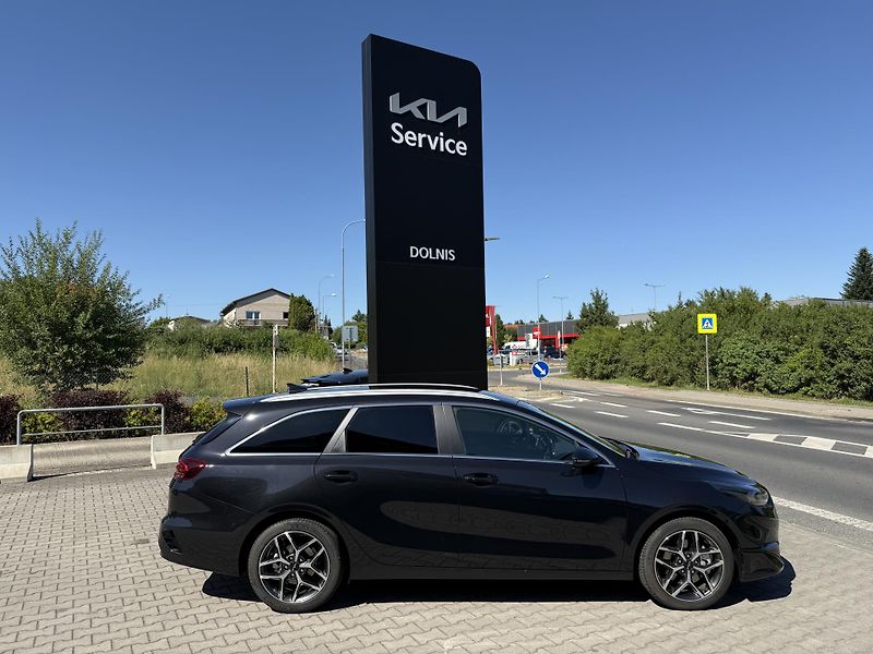 Kia Ceed (2025) SW TOP 1.5 T-GDI 7DCT ALU 17  - fotka 2 z 15