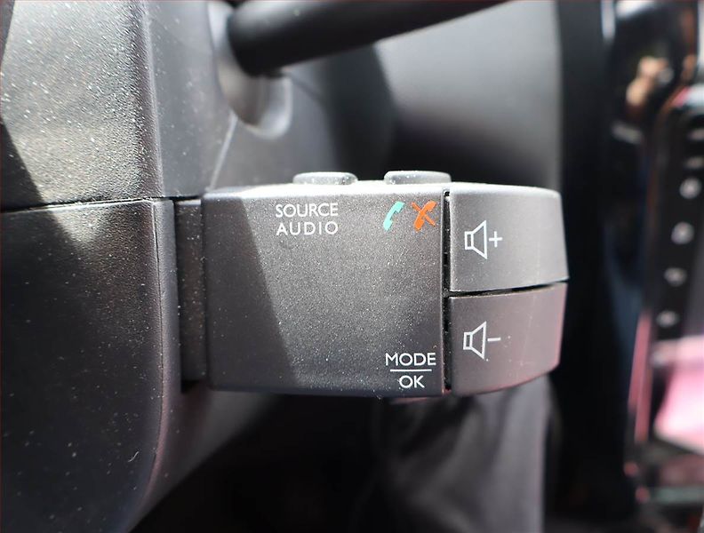Dacia Duster (2014) 1.2 TCe, Navi, Tempomat - fotka 19 z 19