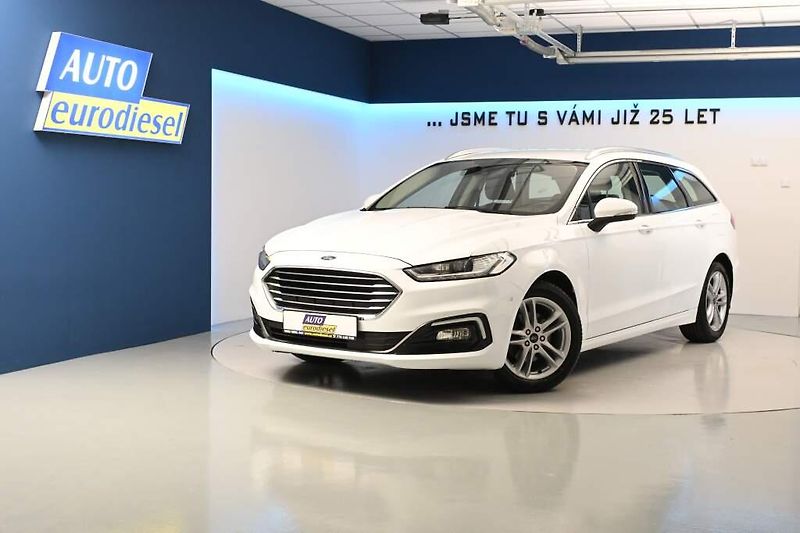 Ford Mondeo (2022) 2.0 140 KW LED ACC SONY Tažné - fotka 2 z 36