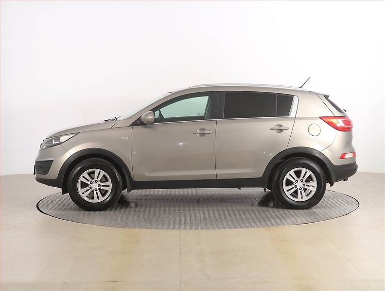 Kia Sportage (2011) 1.7 CRDi, Tempomat - fotka 3 z 17