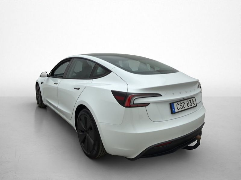 Tesla Model 3 Long Range AWD Highland Tažné - fotka 3 z 25