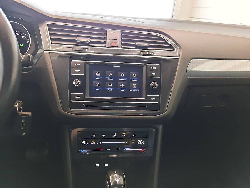 Volkswagen Tiguan (2022) Life 2.0 TSI 4Motion (140kW/19 - fotka 12 z 29