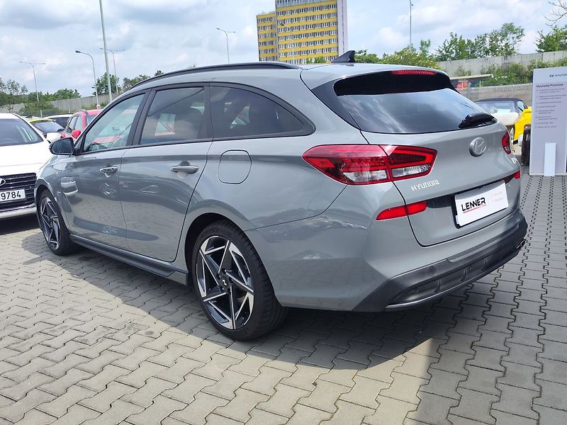 Hyundai i30 1.5 T-GDi/103kW N-Line DCT - fotka 7 z 32