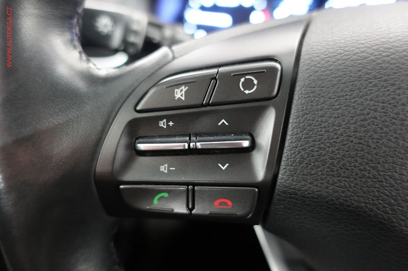 Hyundai i30 (2019) 1.6CRDi Fastback, ČR - fotka 16 z 22