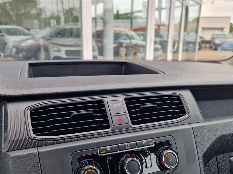 Volkswagen Caddy 1,0 TSI 75kW AC VÝHŘEV 5MÍST - fotka 28 z 32