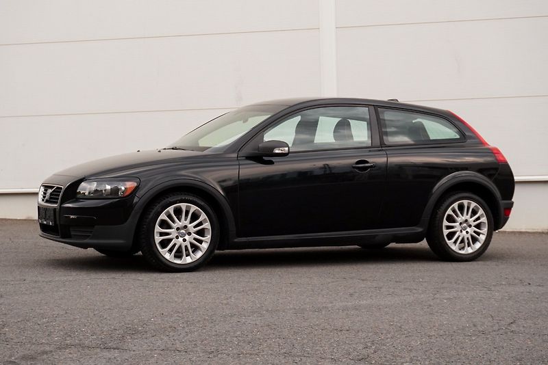 Volvo C30 1.6 16V Kinetic - fotka 5 z 36