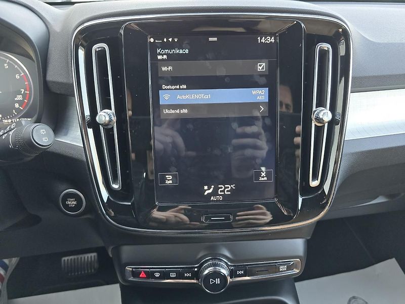 Volvo XC40 - fotka 25 z 43