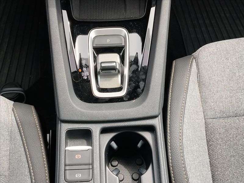 Škoda Octavia 1,5   M-HEV TOP SELECTION 110k - fotka 15 z 31