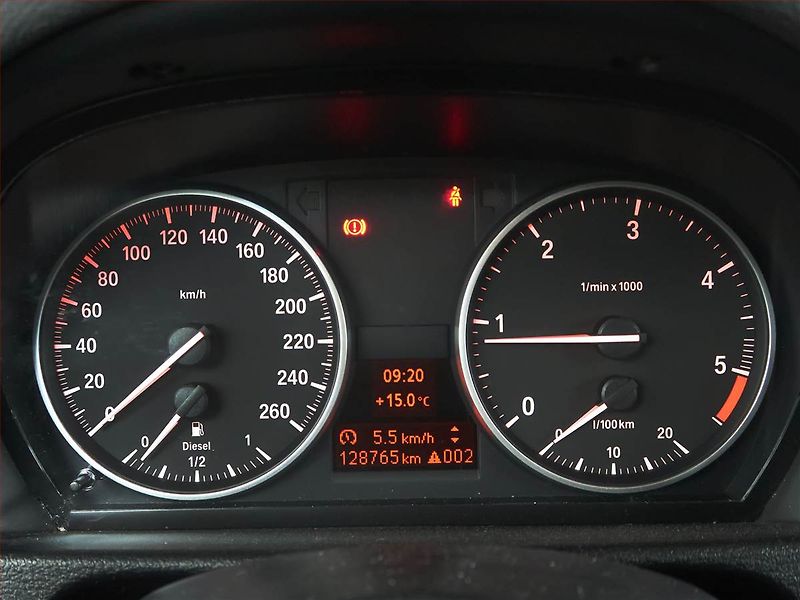 BMW X1 (2014) sDrive16d, Park. senzory - fotka 11 z 15