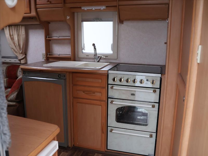 Coachmen Ostatní Caravan VIP 460/2d - fotka 10 z 27