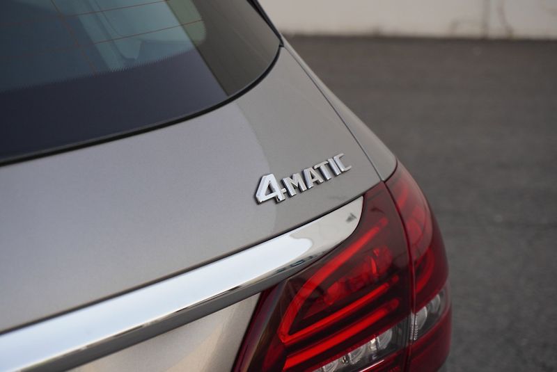 Mercedes-Benz Třídy C C 220CDi 4Matic Business - fotka 29 z 34