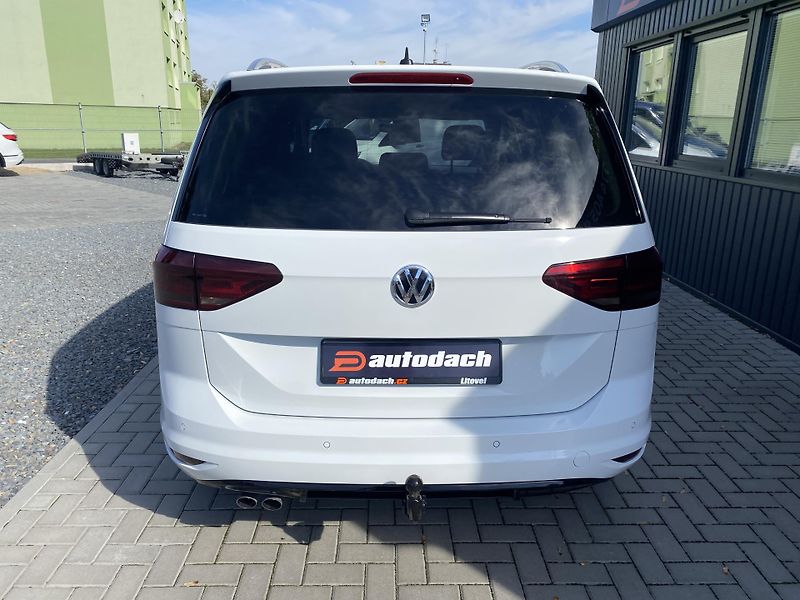 Volkswagen Touran 1.4TSI 110kW-1xMAJ-7MÍST-NAVI - fotka 4 z 44