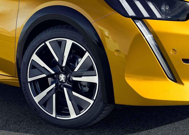 Peugeot 208 - evropské Auto roku