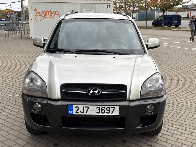 Hyundai Tucson (2006) 2.0 i 4x4 tažné - fotka 8 z 17