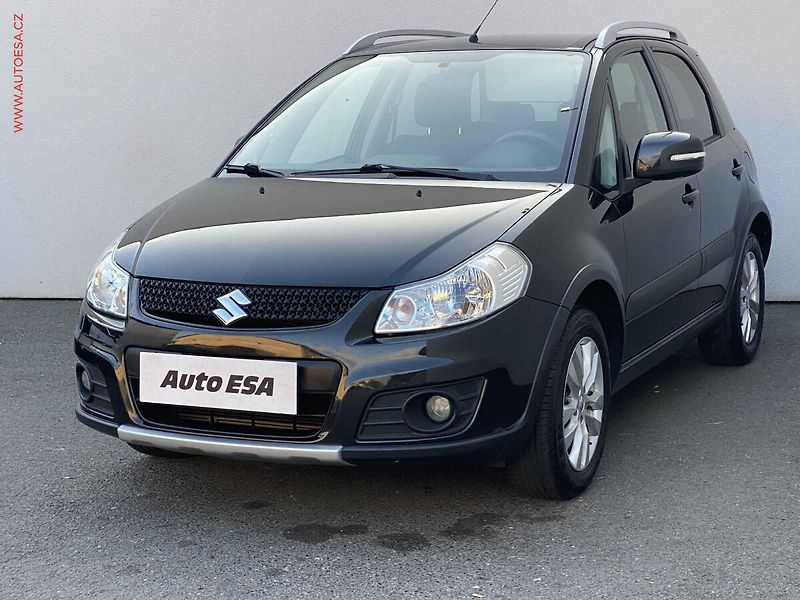 Suzuki SX4 (2013) 1.6 VVT, Style, navi, +kola - fotka 3 z 16