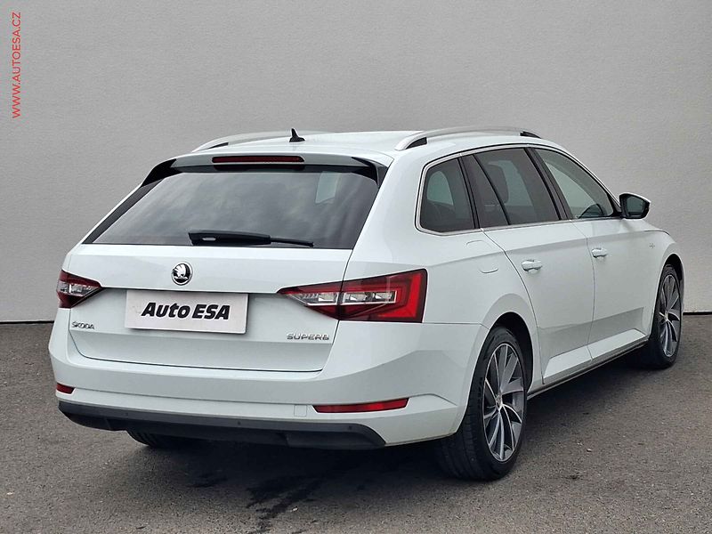 Škoda Superb (2017) 2.0TDi, DSG, bixen, kůže - fotka 4 z 21