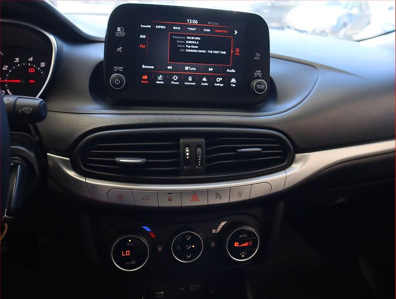 Fiat Tipo (2020) 1.4 16V, Serv.kniha, Navi - fotka 12 z 20