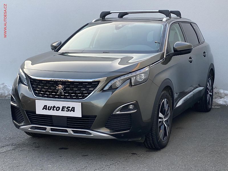 Peugeot 5008 (2020) 1.5 HDi 7míst, 2.maj,ČR - fotka 3 z 17