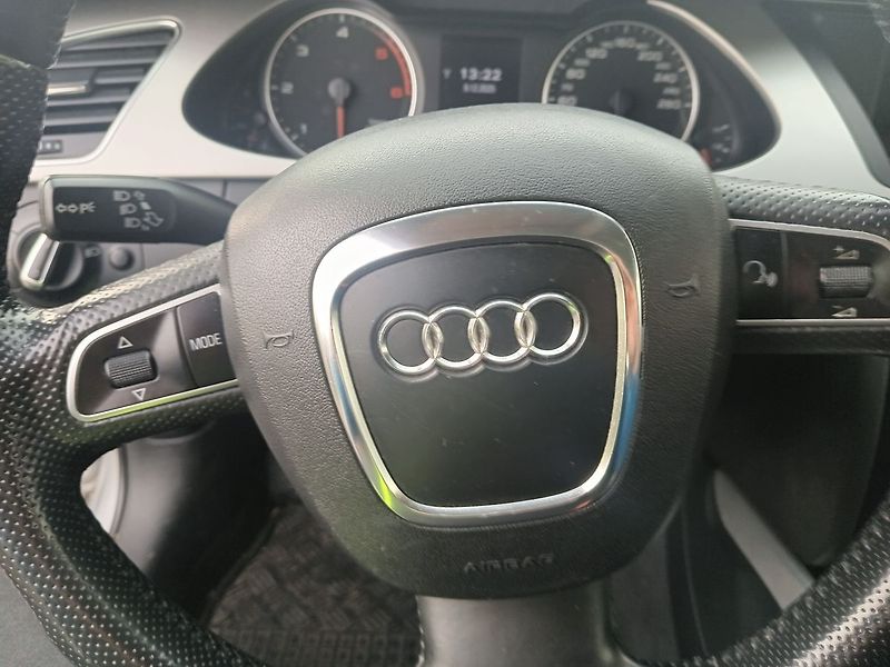 Audi A4 2.0 TDI ALLROAD 4x4 Panorama - fotka 14 z 22