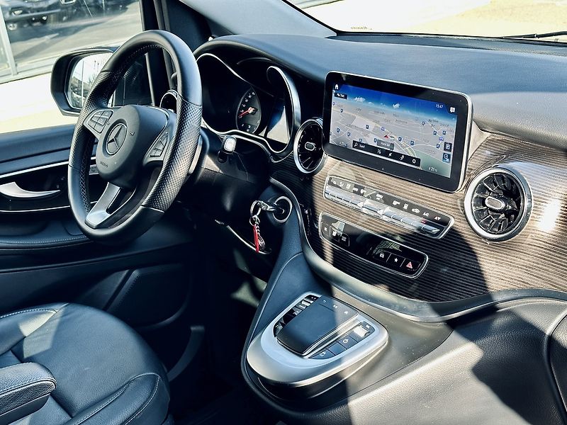 Mercedes-Benz Třídy V (2021) V 220d AVG 4M AIRMATIC - fotka 17 z 31