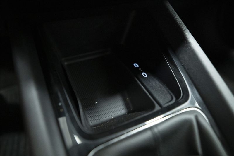 Škoda Octavia 2,0 TDI VÝHŘEV ČR 2x KOLA - fotka 34 z 35
