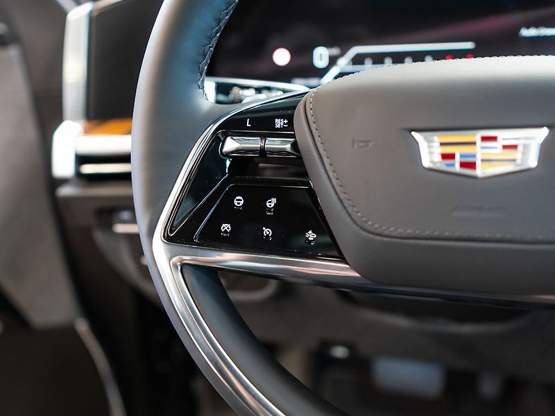 Cadillac Escalade (2026) 6.2 ESV Sport Platinum 2026 - fotka 21 z 45