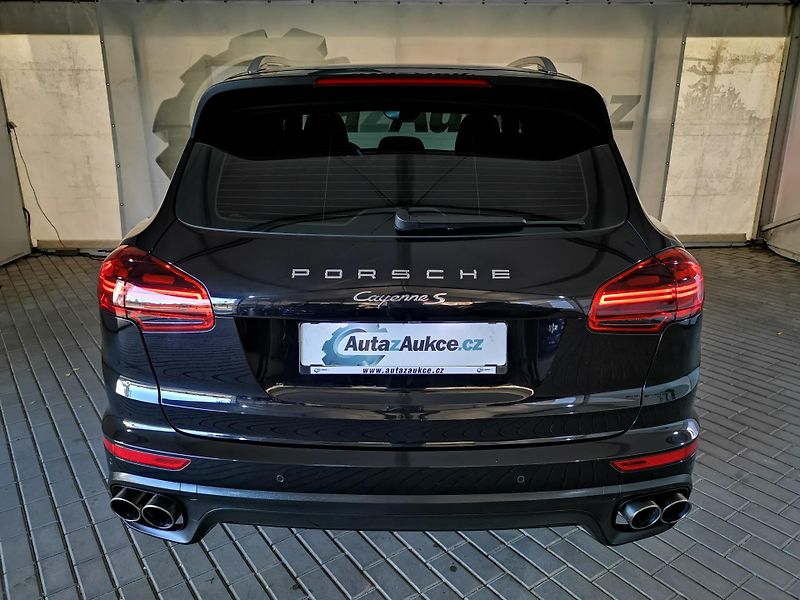Porsche Cayenne (2015) S LED PANO BT 1MAJITEL SERVIS  - fotka 6 z 24