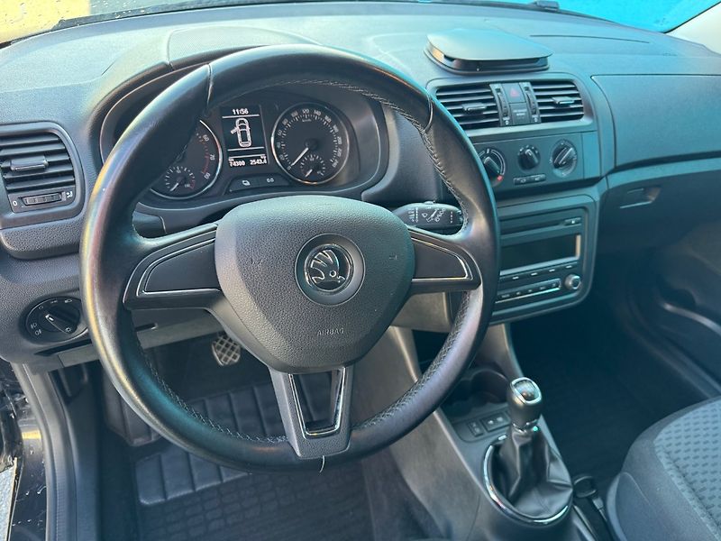 Škoda Roomster (2014) 1.2 TSI 63kW Black edition - fotka 7 z 42