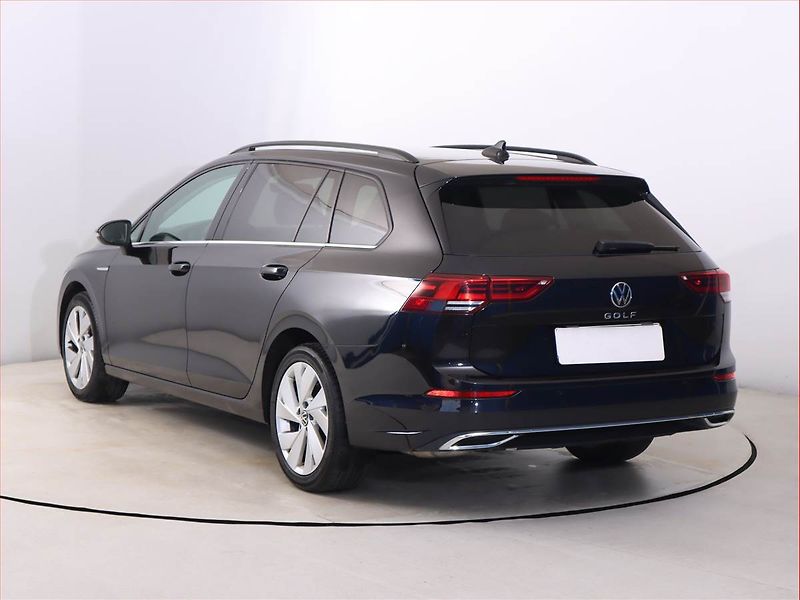 Volkswagen Golf (2022) Style 2.0 TDI, Automat - fotka 4 z 20