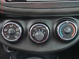 Toyota Yaris (2012) 1.3 VVT-I, ČR, AC, park - náhled 14