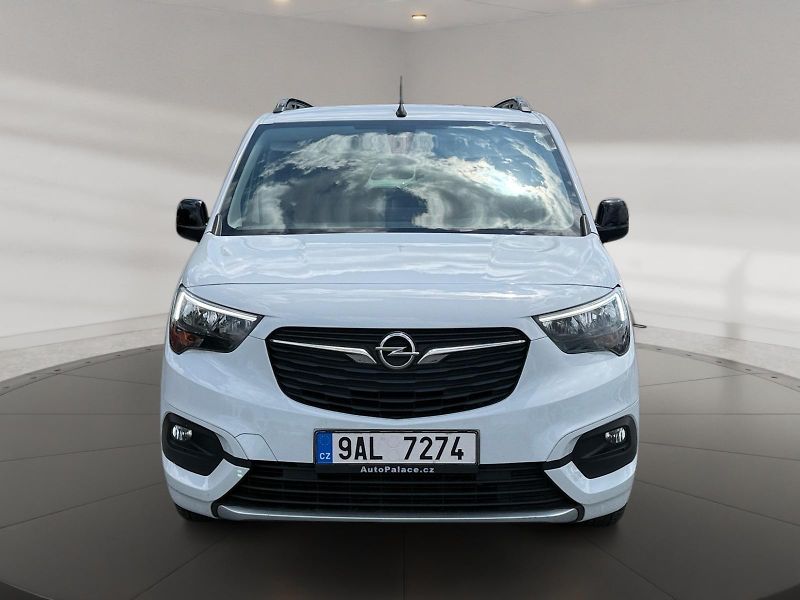 Opel Combo (2022) ELEGANCE+ 1.5CDTI 96kW TAŽNÉ - fotka 2 z 11