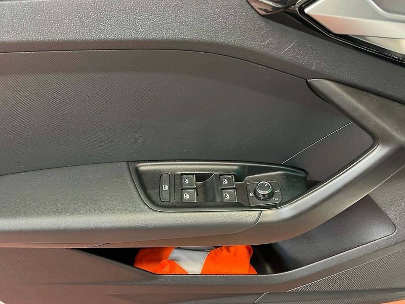 Audi A1 (2022) Sportback 1.0 30 TFSI Advanced - fotka 13 z 20