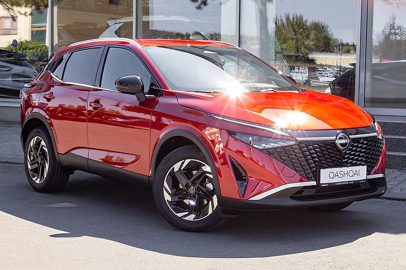 Nissan Qashqai 1,3 DIG-T X-TRONIC N-CONNECTA - fotka 3 z 14