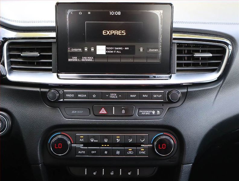 Kia Ceed (2019) Platinum 1.6 CRDi, Navi - fotka 12 z 18