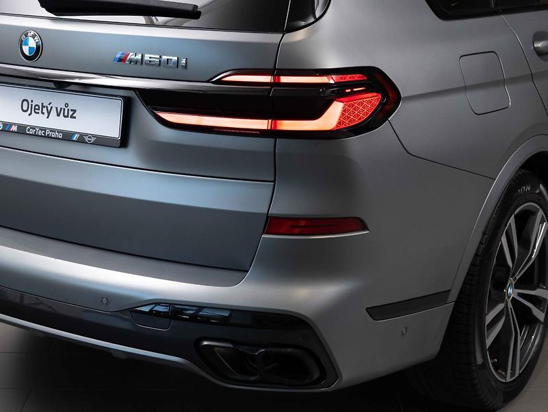 BMW X7 M60i xDrive - fotka 9 z 22