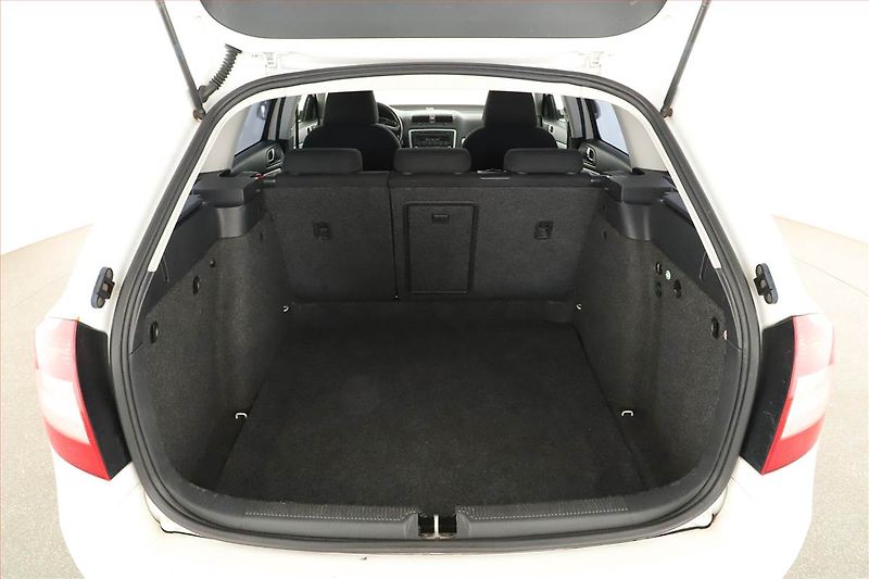 Škoda Octavia (2011) 2.0 TDI, nová STK, Tažné - fotka 11 z 12