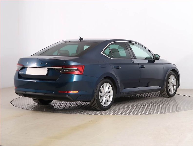 Škoda Superb (2019) Style 1.5 TSI, Automat - fotka 5 z 23