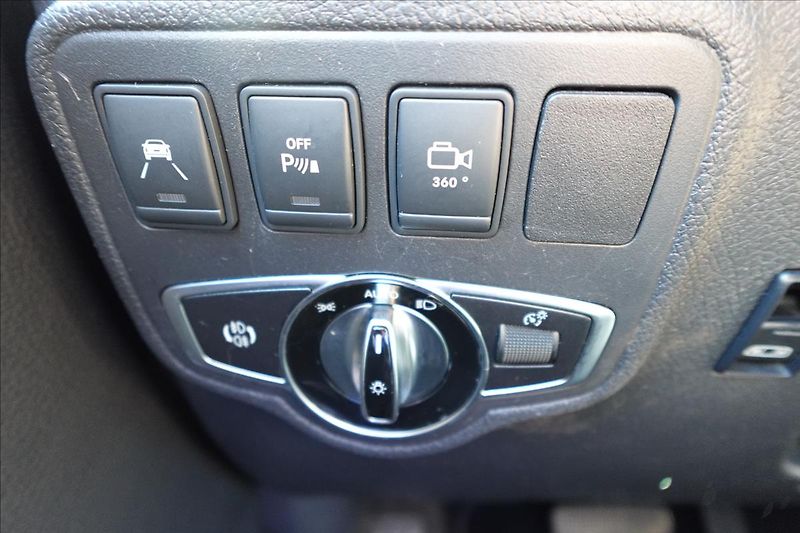 Mercedes-Benz Ostatní 2,3 CDI  250D 4MATIC PROGRESSI - fotka 20 z 35