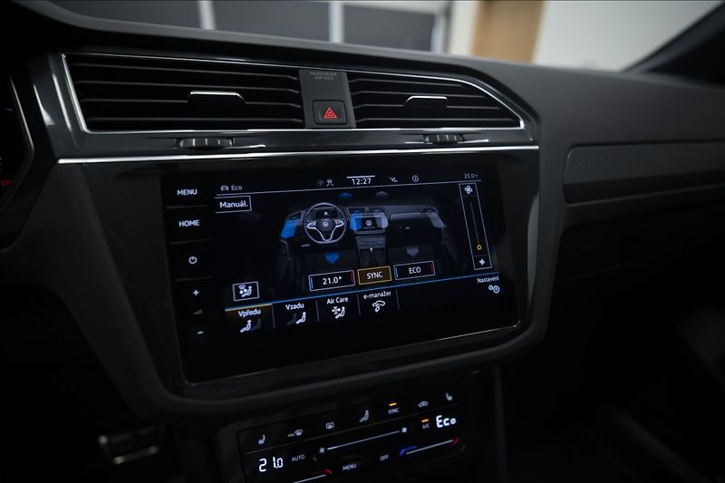 Volkswagen Tiguan 1,4 TSI DSG eHYBRID R-LINE ČR - fotka 41 z 46