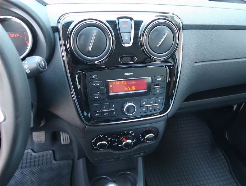 Dacia Dokker (2018) Arctica 1.6 SCe, 5Míst, ČR - fotka 12 z 17