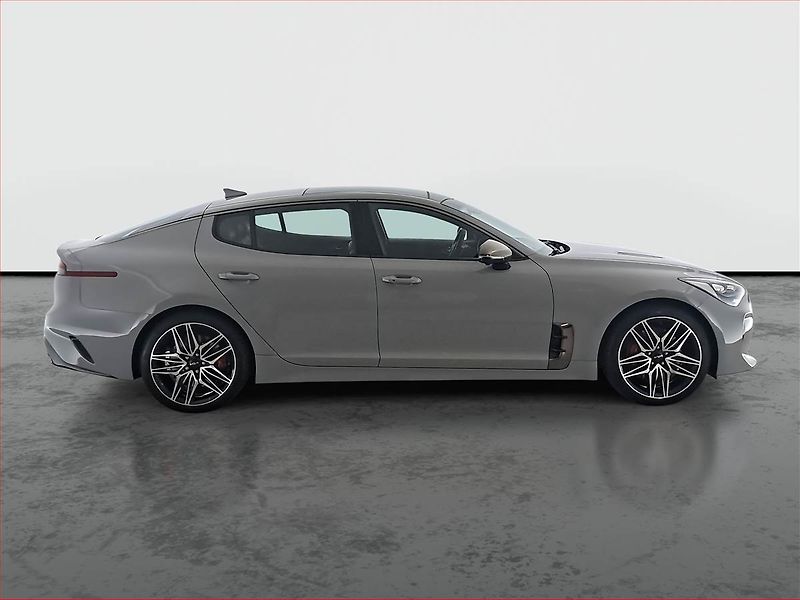 Kia Stinger (2022) 3.3 T-GDI - fotka 6 z 19